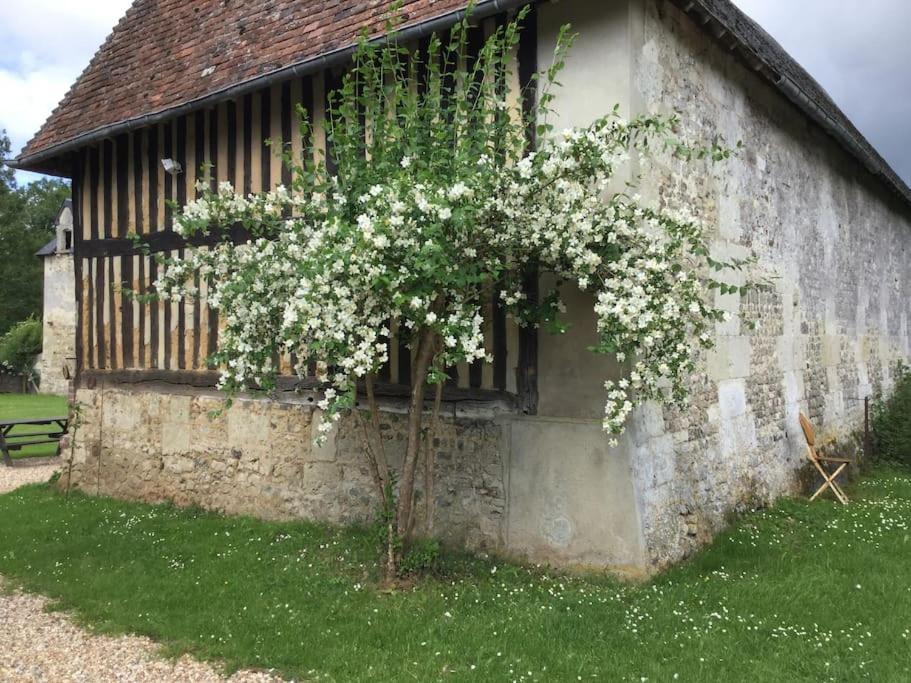La Ferme Du Chateau Fauguernon Екстер'єр фото